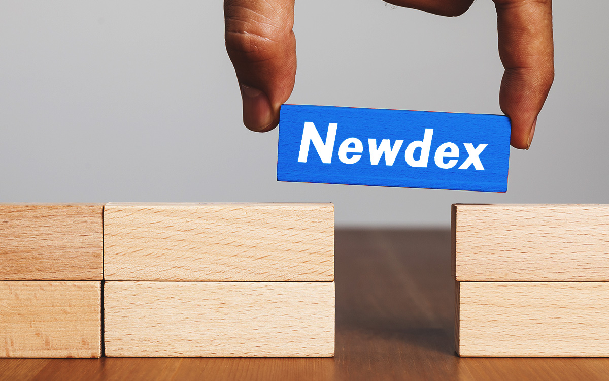 Bridging the Gap Between DEXs and CEXs
