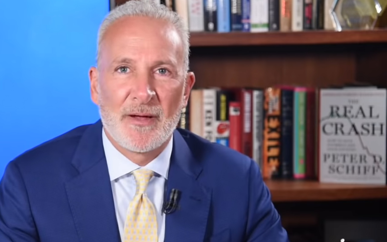 Here's Why NY and Miami Mayors Want to Receive Their Salaries In Bitcoin, According To Peter Schiff