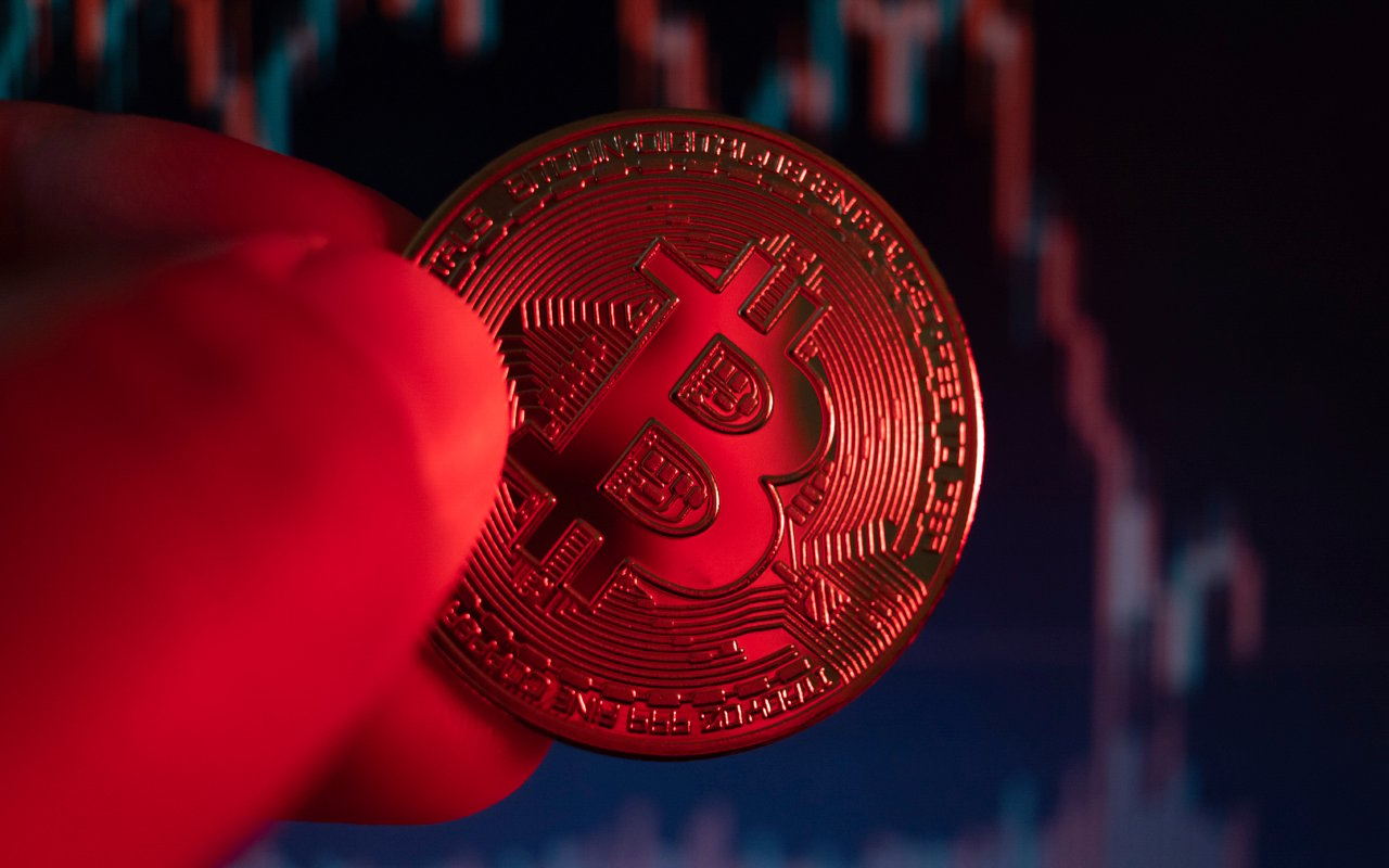 Bitcoin (BTC) Balances On Exchanges Drop to New Historical Lows