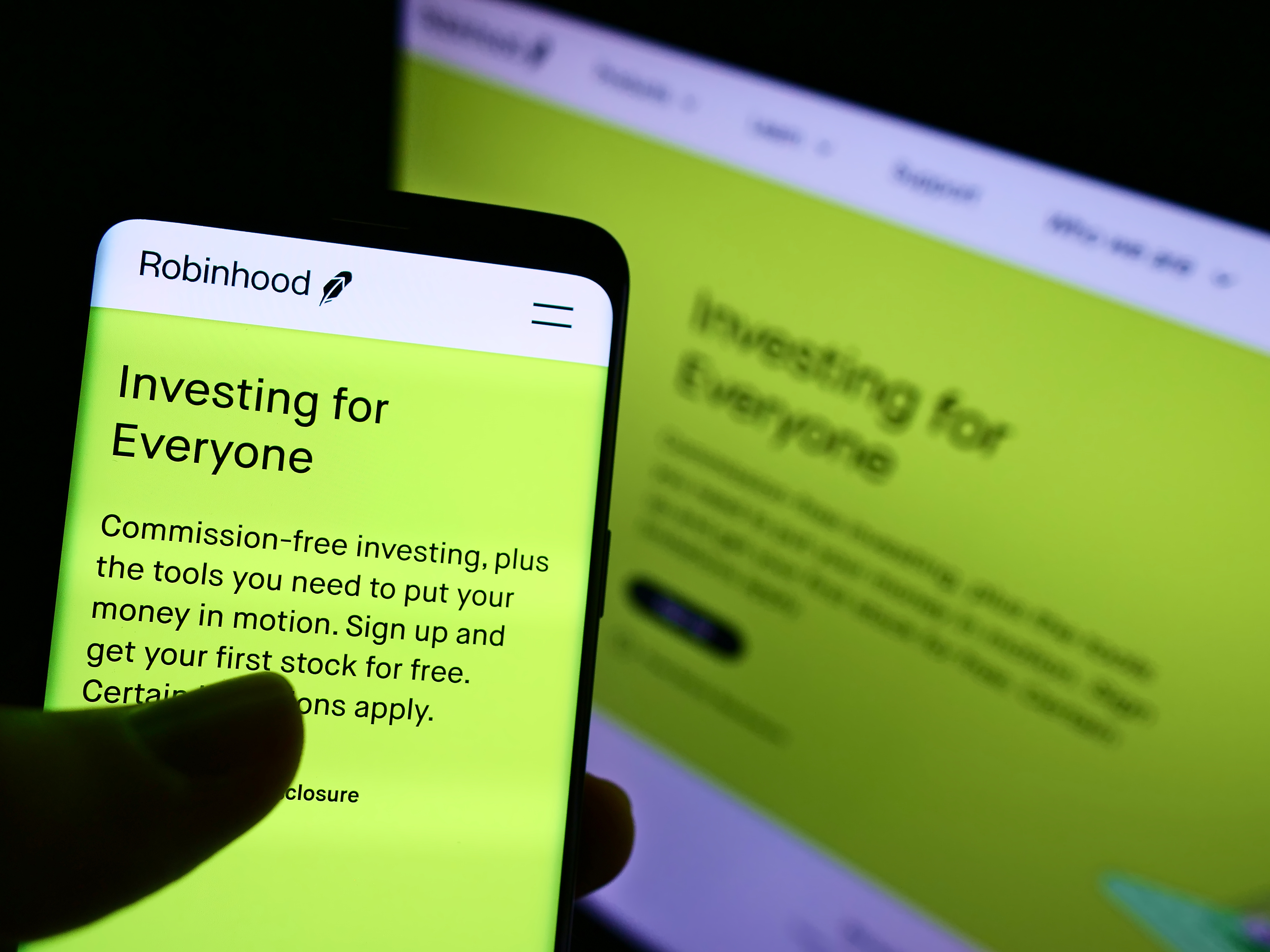 Robinhood Is Teasing Shiba Inu Community as Petition to List SHIB Comes Close to 500,000 Signatures