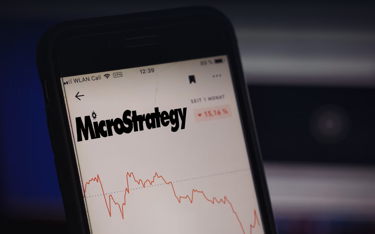 MicroStrategy Stock Plunge 23% as Investors Dump Crypto-Related Stocks