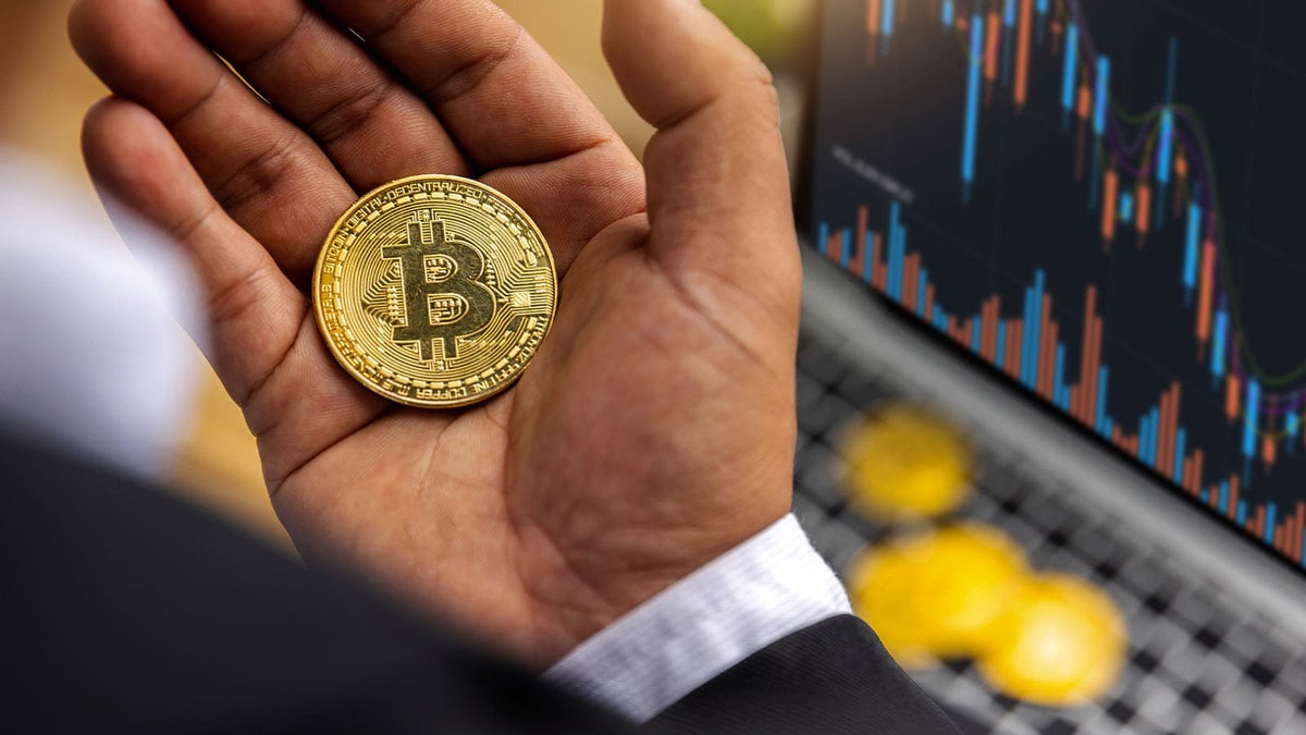This Prominent Bitcoiner Can’t Buy The Dip if BTC Drops to $15,000, Here’s Why