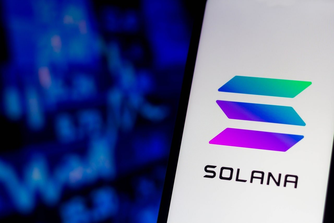 SOL Price Down to 5-Month Lows, “Solana Embassy” Opens Doors for Public