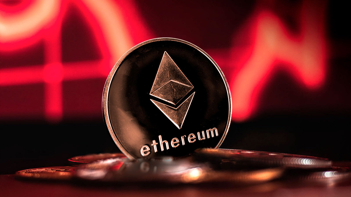 Breaking: Crypto Market Getting Annihilated as Ethereum Collapses by 10%