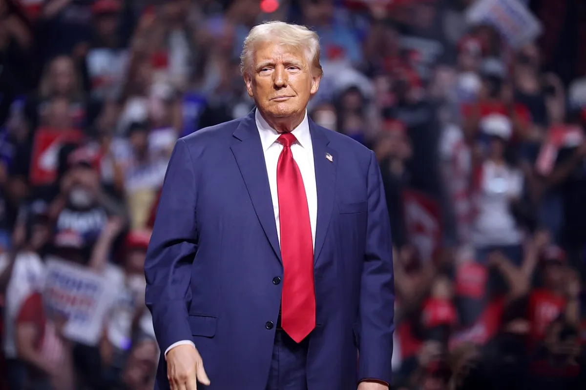 'I Don’t Know Who He Is,’ Trump Says After Pardoning CZ   