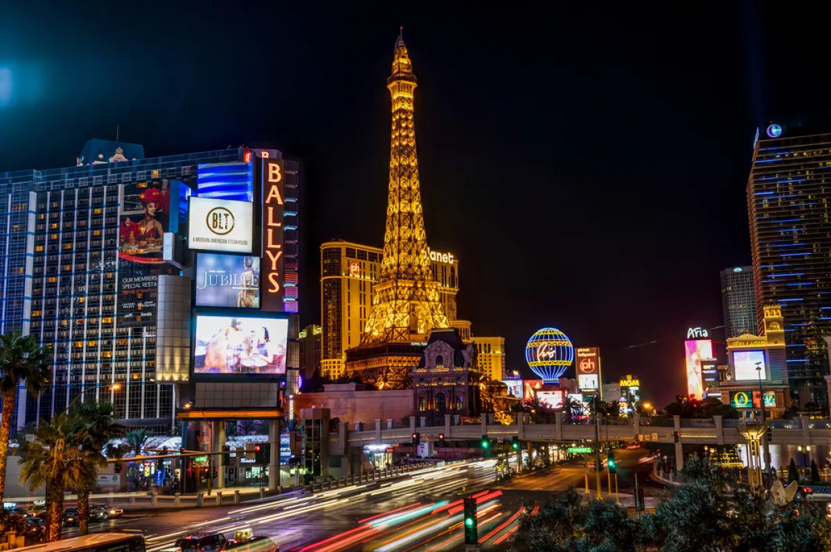 Giant XRP Billboard Takes Over Las Vegas