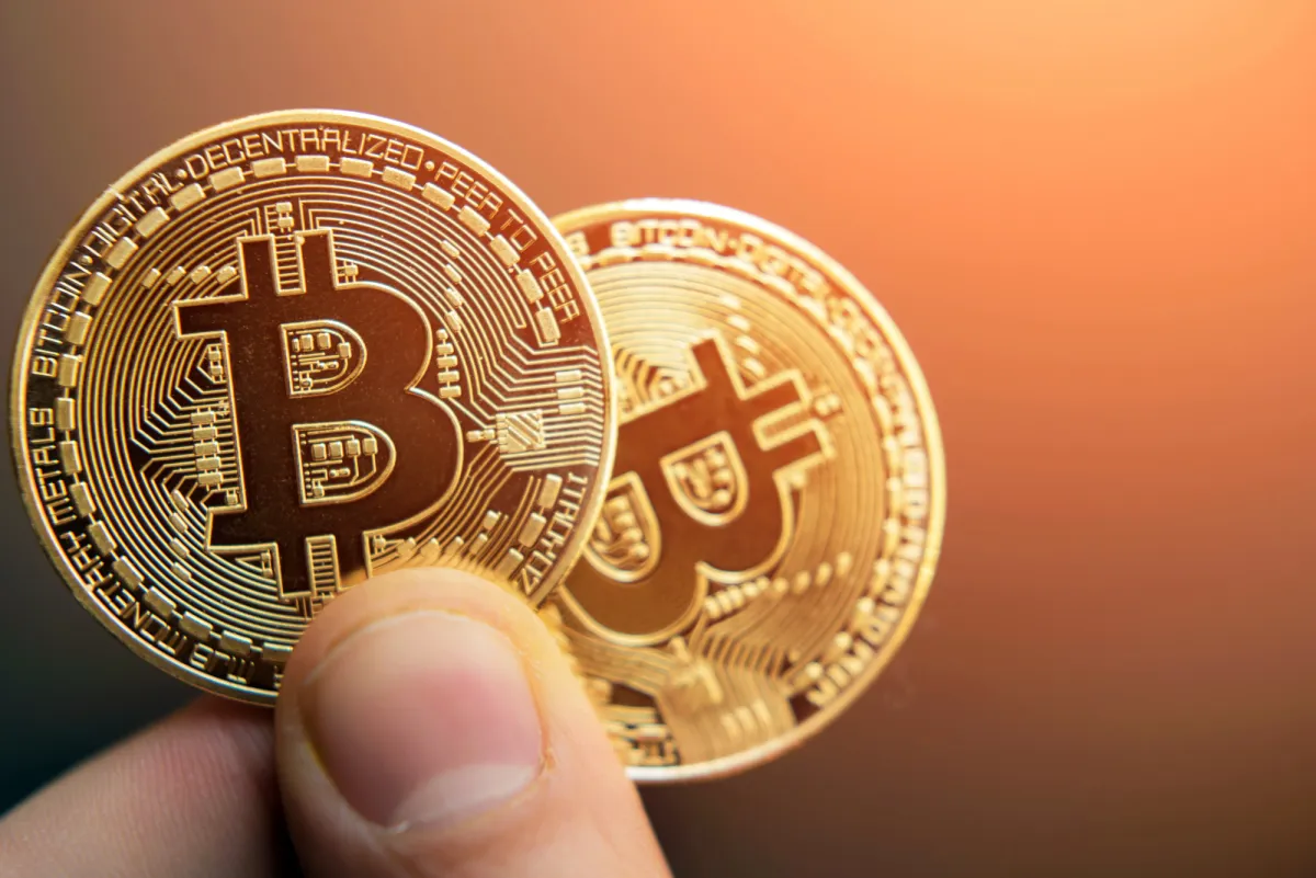 'Head & Shoulders' Pattern Appears on Bitcoin Price Chart: Why $67,200 Is Key Level to Watch Next