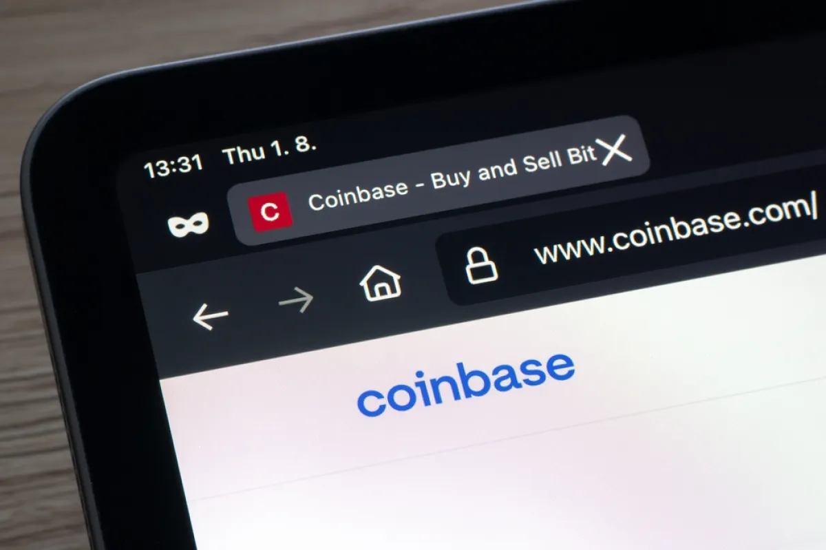 Coinbase Optimistic About Clarity Passage Despite Plunging Odds