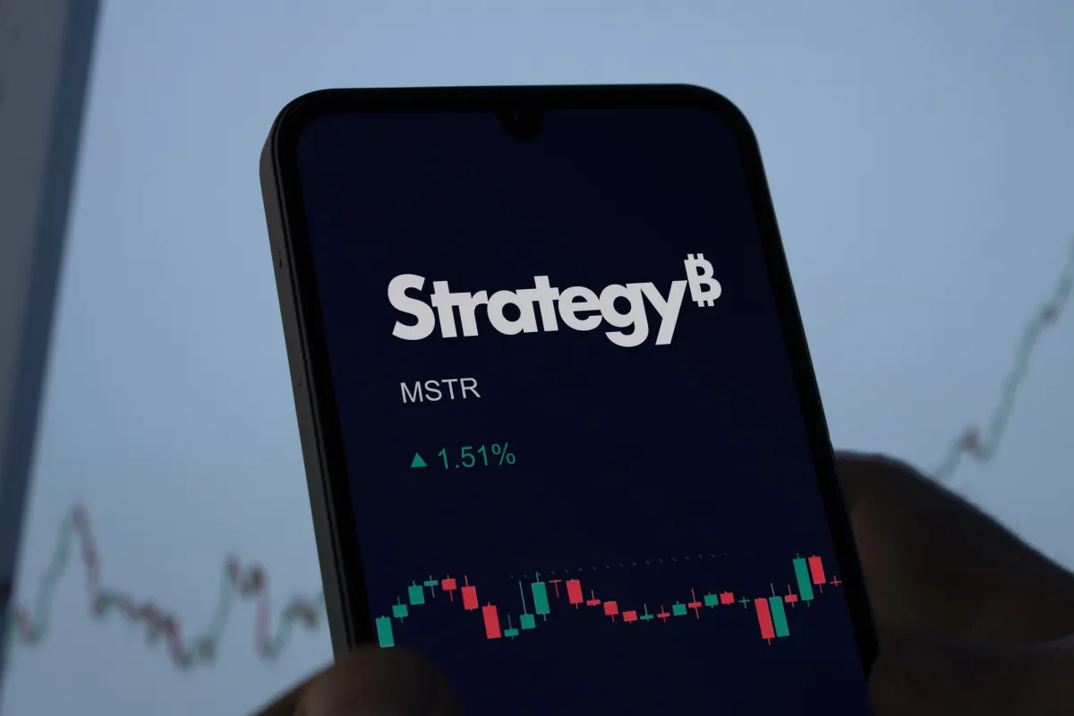 How Strategy Defied Bitcoin's 47% Meltdown: Saylor's New Chart Shows