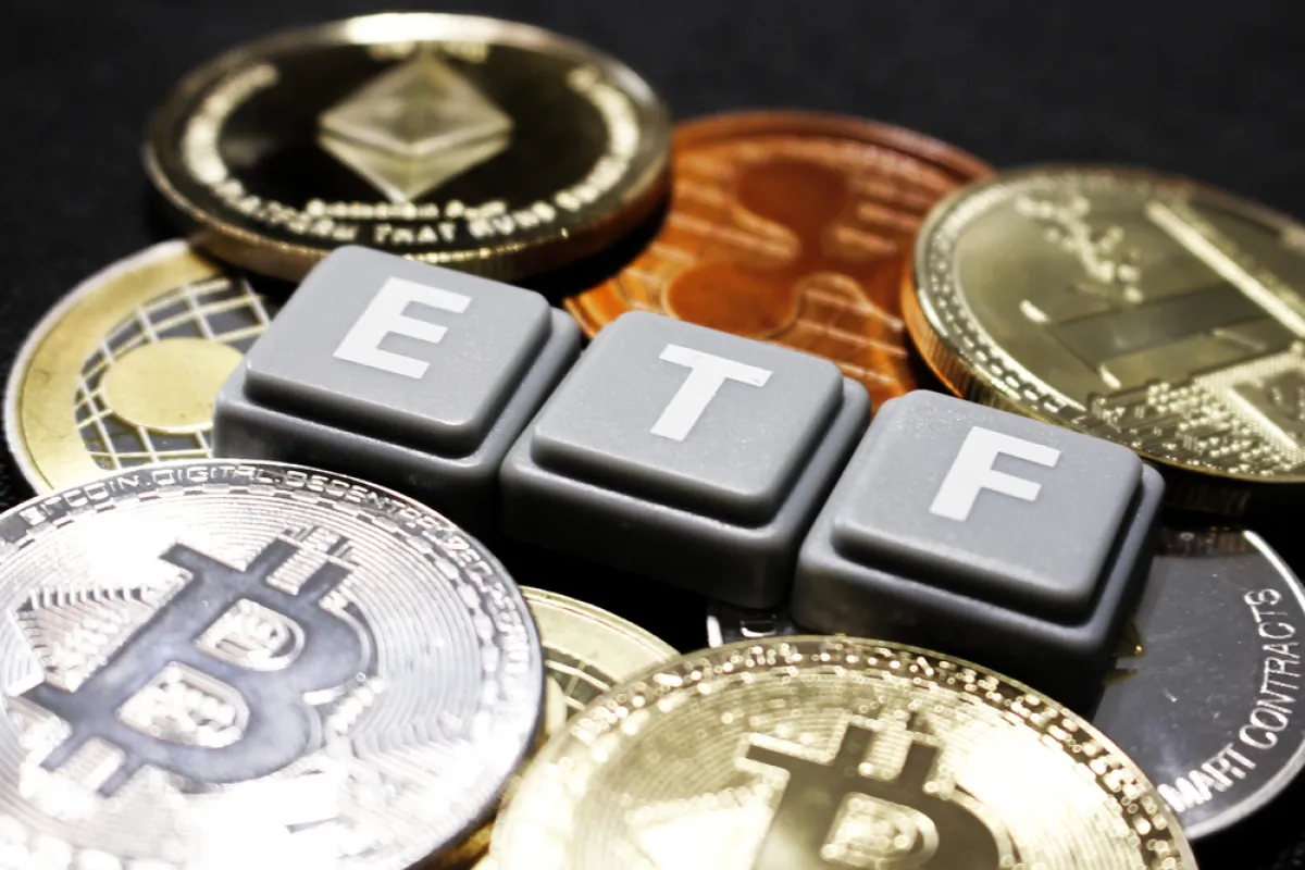 Solana, XRP, Ethereum ETFs in Red as Bitcoin ETF Adds $100 Million