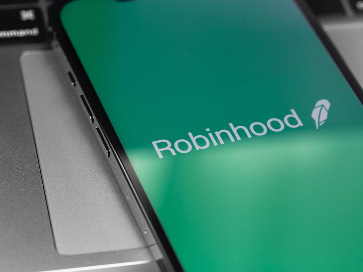 Robinhood Reports Issues With Crypto Trading As Dogecoin Crashes 33 Percent Before Paring Some Losses