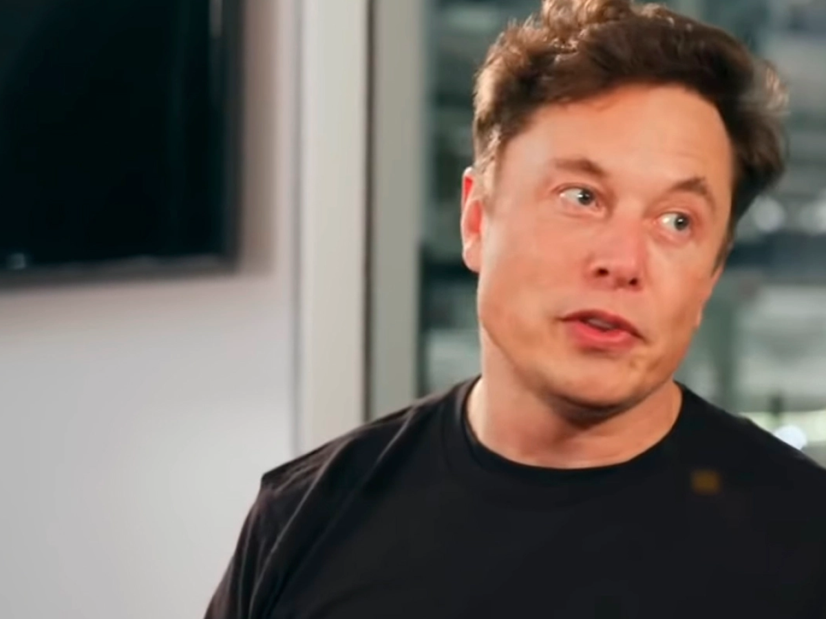 Elon Musk Posts Oblique Reference to Rivalry Between Shiba Inu and Dogecoin