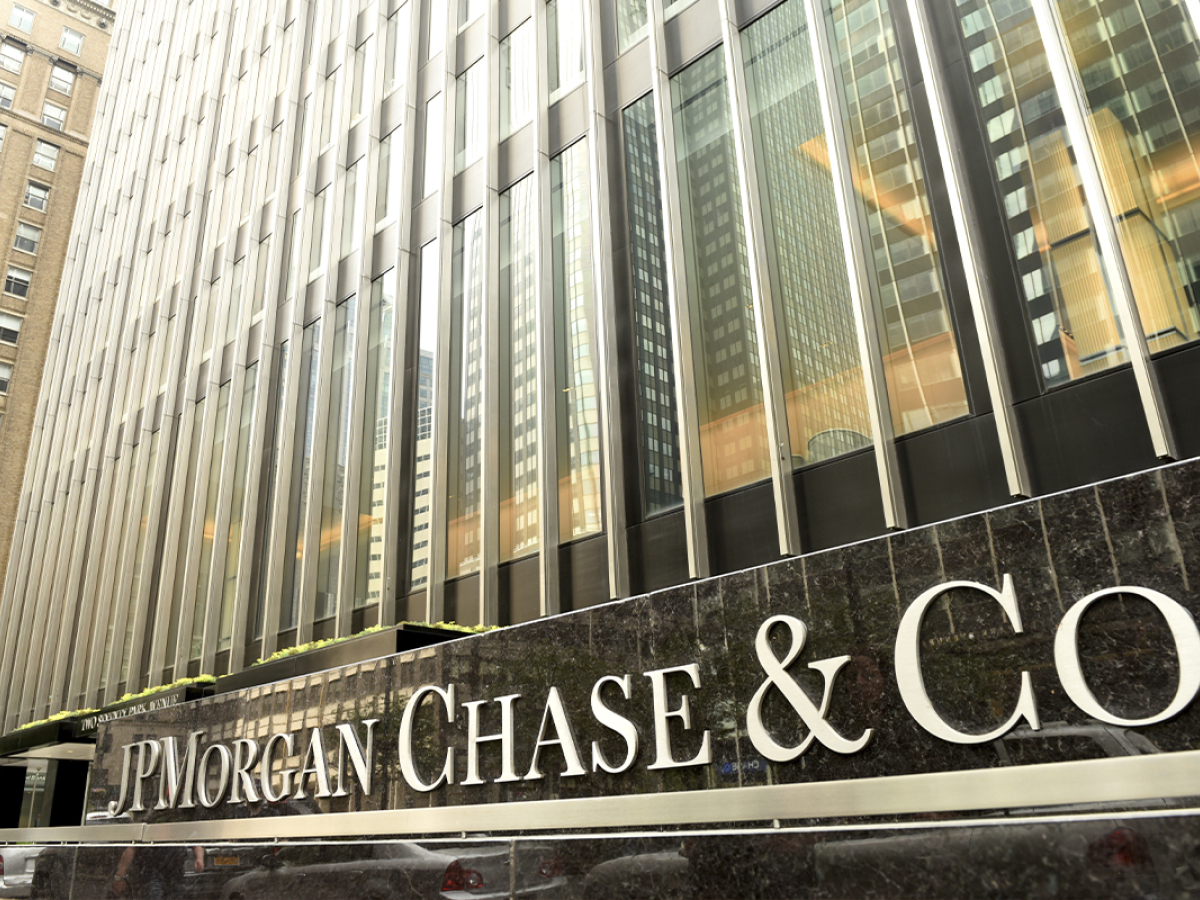 JPMorgan Chase CEO Hints at Four 0.25% Rate Hikes, Here
