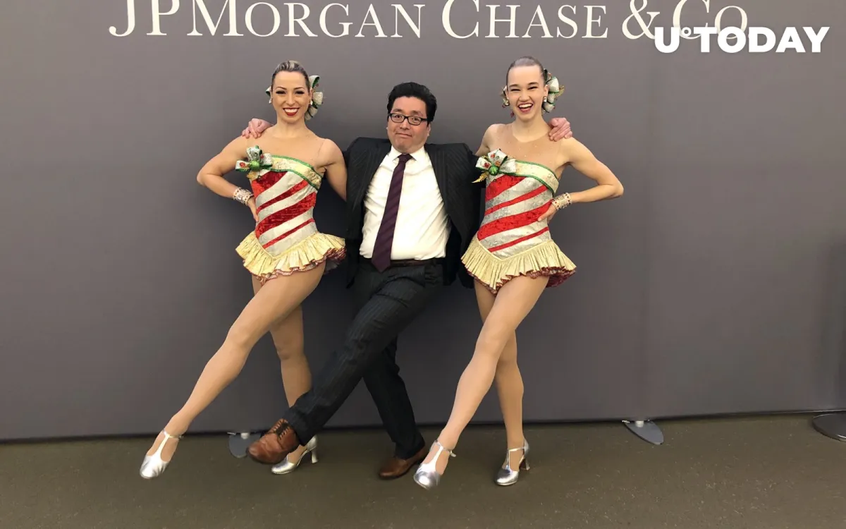 Fundstrat’s Tom Lee Asks Your Opinion on Bitcoin’s Golden Cross 