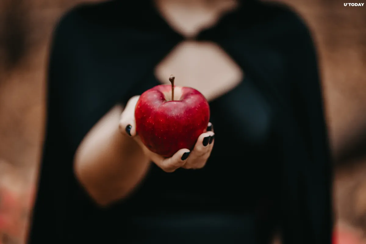 Bitcoin Scammers Trick 165,000 People Into Watching Fake Apple Event