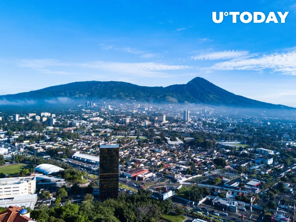 El Salvador Buys the Bitcoin Dip Amid "Black Friday Sale" 