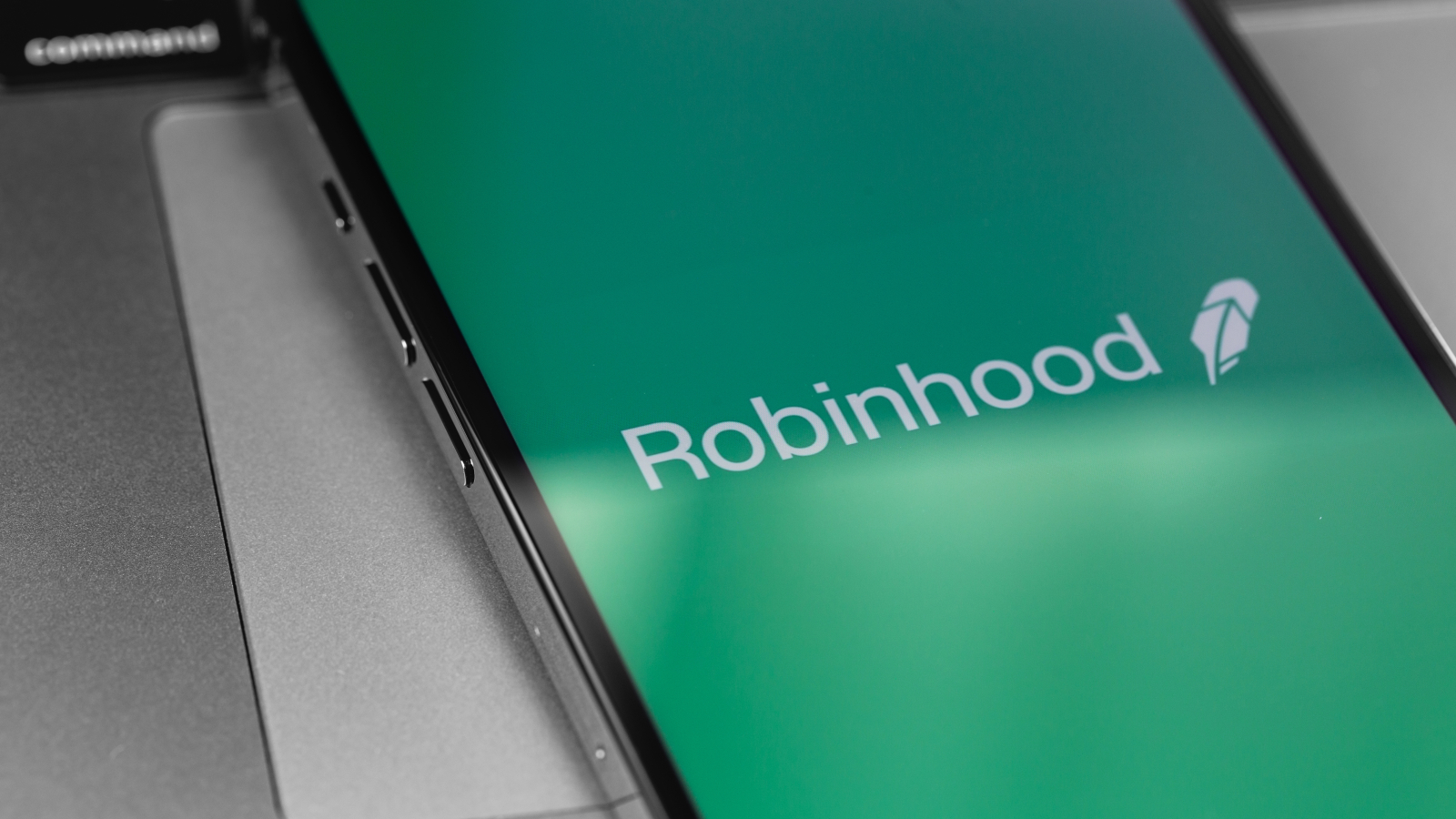 Can You Trade 24/7 On Robinhood / Robinhood Api A Complete Guide Algotrading101 Blog / Robinhood is an intuitive trading app but lacks complex features that you might find on more advanced platforms.