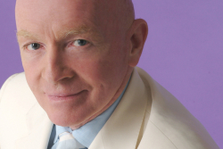If Bitcoin Goes Down, Tech Stocks Will Be Hit Very Badly: Mark Mobius