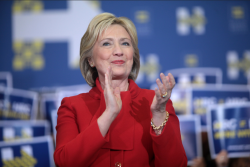 Hillary Clinton Says Crypto Could Undermine Dollar as World’s Reserve Currency