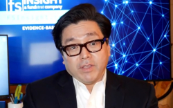 Bitcoin Could Hit $200,000 in 2022 After Disappointing 2021, Says Tom Lee