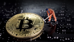 Bitcoin (BTC) Mining Difficulty Climbs to Record High Amid Price Rally