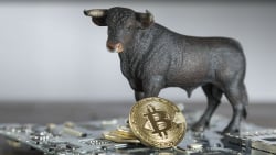 Bitcoin Manages to Regain $18,000 as Bullish Streak Continues 