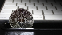 Ethereum Declines to $1,750 But Investors Keep Withdrawing ETH to 2015 Low