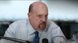 Jim Cramer Issues Warning About Financial Markets, Crypto Reacts