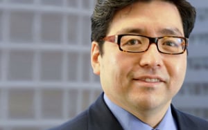 Fundstrat's Tom Lee Puts $100,000 Target on Bitcoin Amid Violent Crash 