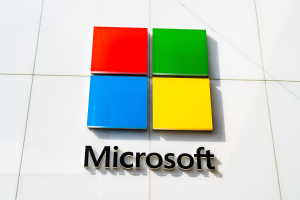Microsoft President Says No Plans to Put Cash into Bitcoin for Now
