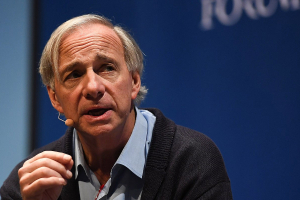 Billionaire Ray Dalio Says Government Could Prohibit Capital Flows to Bitcoin