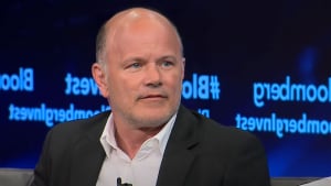 Billionaire Novogratz's Firm Exploring Mass Layoffs 