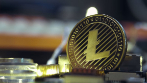 Litecoin Outperforms with 25% Weekly Gains, Reenters Top 20