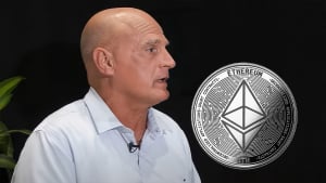 Ethereum (ETH) at $2,000 Could Make or Break Market: Bloomberg's Top Strategist