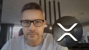 XRP Price Prediction: Trading Legend Henrik Zeberg in for Explosive Growth