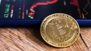 Bitcoin (BTC) to Test $80K Before Upcoming Halving, Says Top Analyst