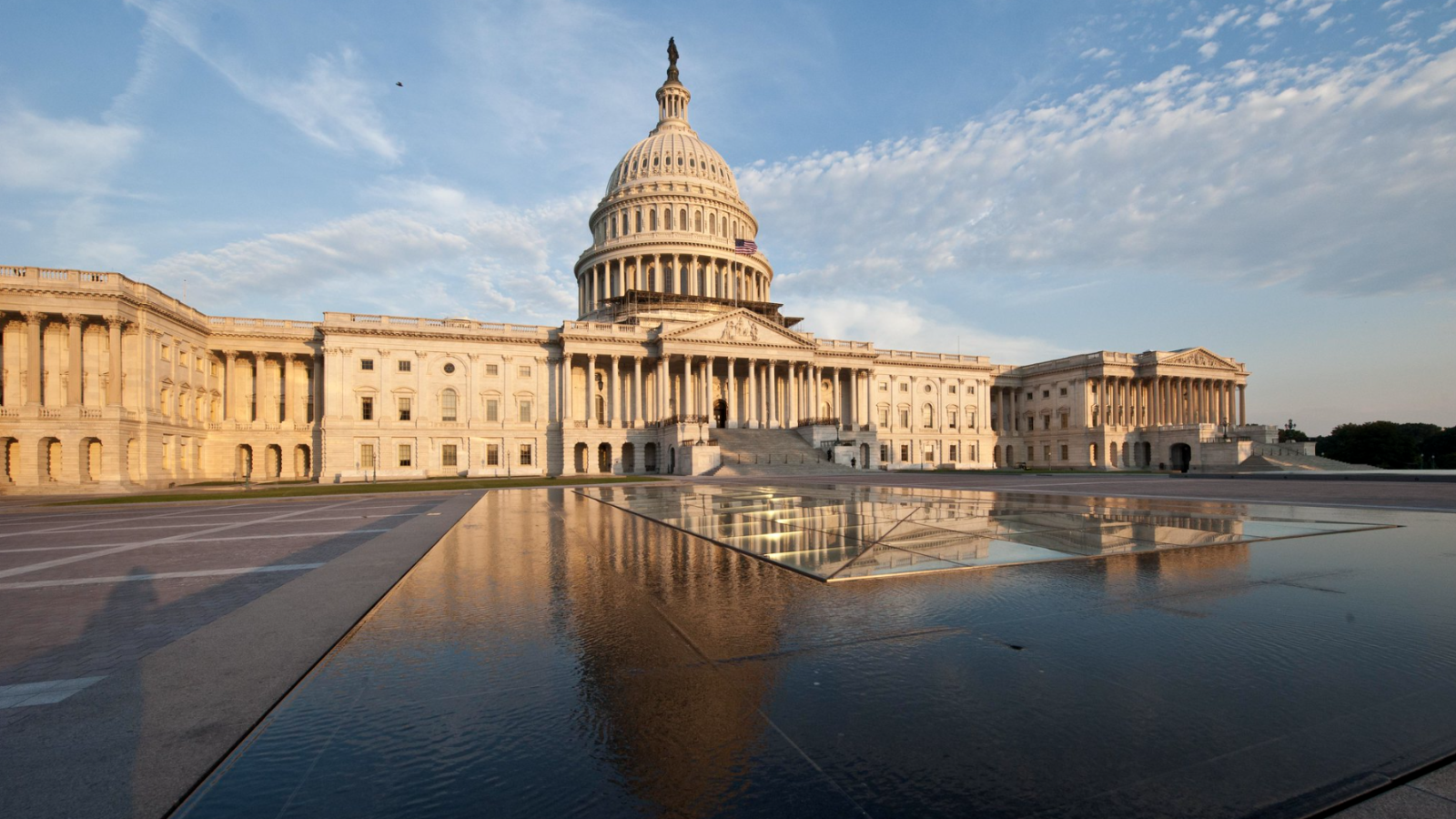 Breaking: Major Stablecoin Bill Achieves Bipartisan Breakthrough
