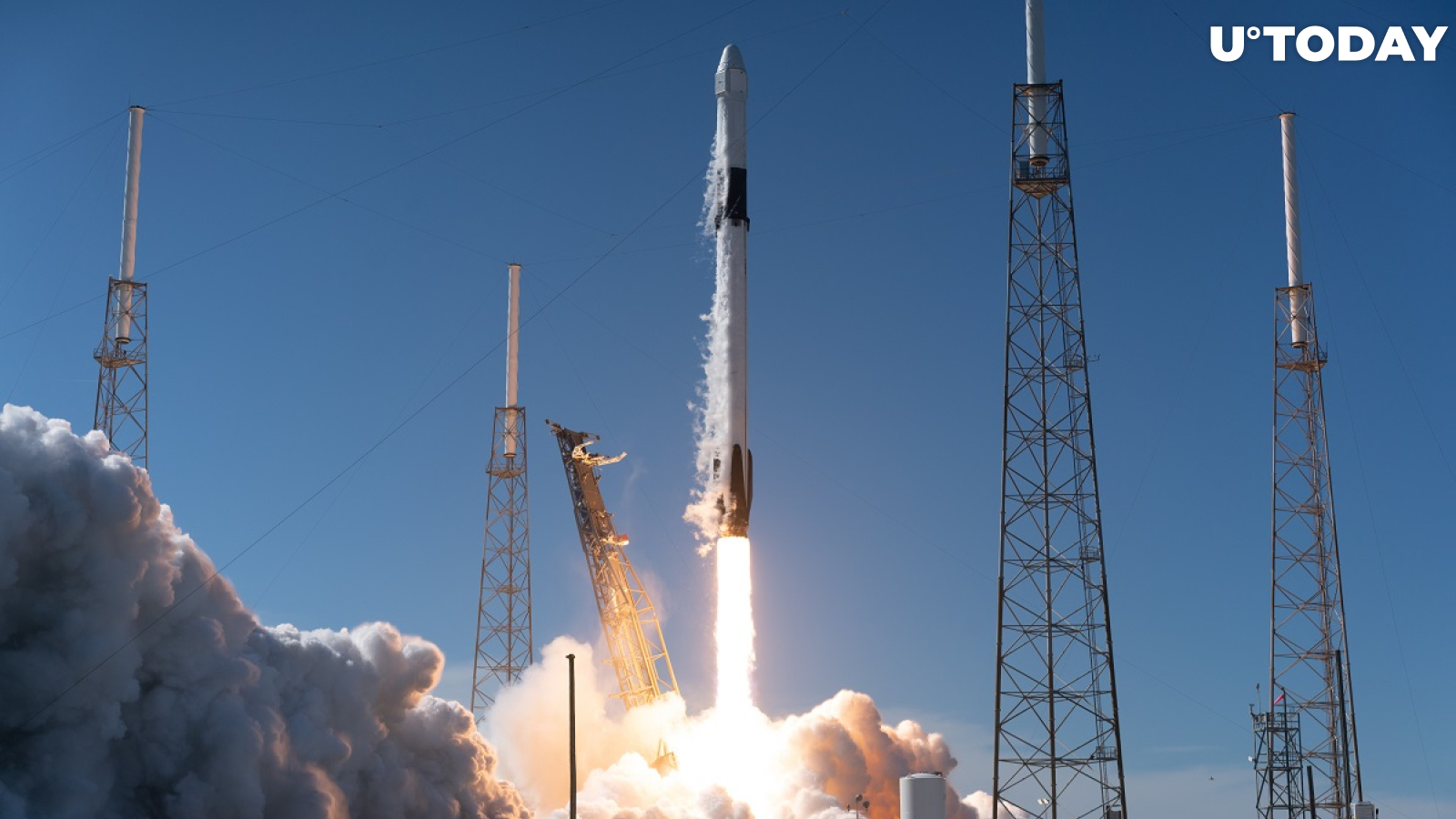 Historic SpaceX Launch Takes Place in Blockchain-Based Decentraland Universe 
