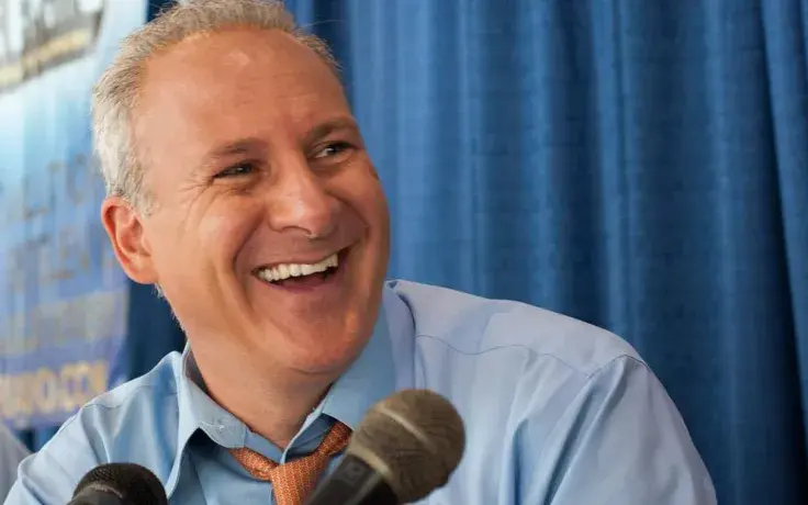 3 Reasons Why Gold Bug Peter Schiff Tweets About Bitcoin More Often Than Gold