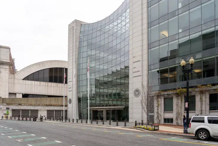 SEC Was "Dead Wrong" to Sue Ripple, Says Agency's Former Chair