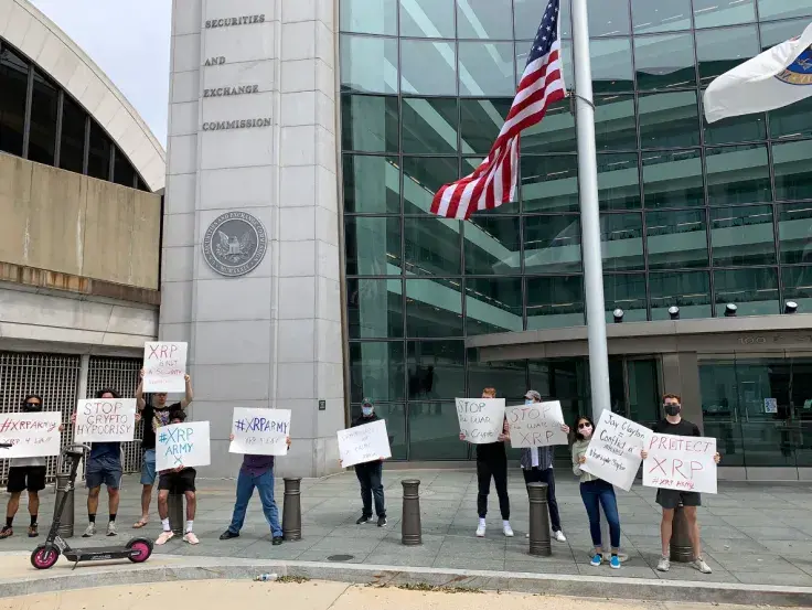 "Stop the War on Crypto": XRP Army Stages Protest Outside SEC Headquarters