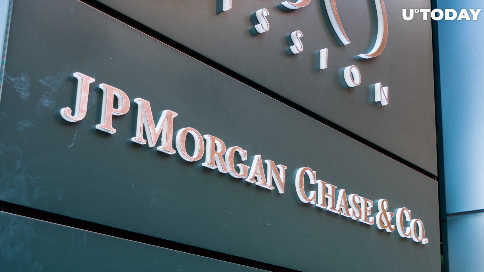 JPMorgan Sees No Economic Benefits in El Salvador’s Bitcoin Move