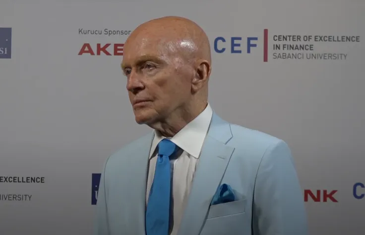 Investing Legend Mark Mobius Says Bitcoin Is Going to Break Lower