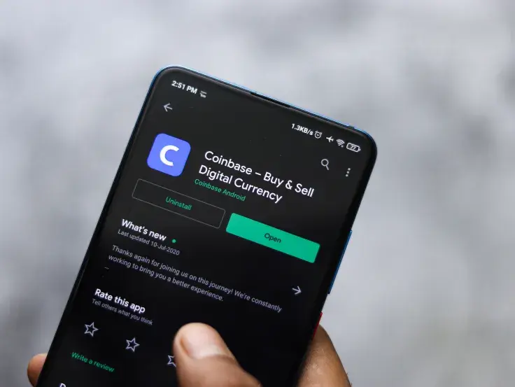 Coinbase Unveils MicroStrategy-Style Cryptocurrency Investment Policy