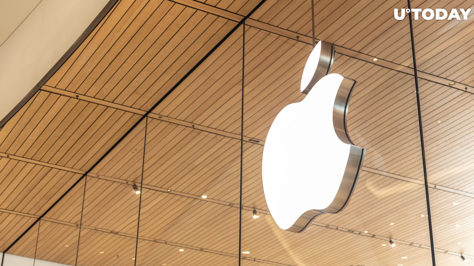 Apple CEO Says He Owns Crypto In Response to Question About Bitcoin and Ether