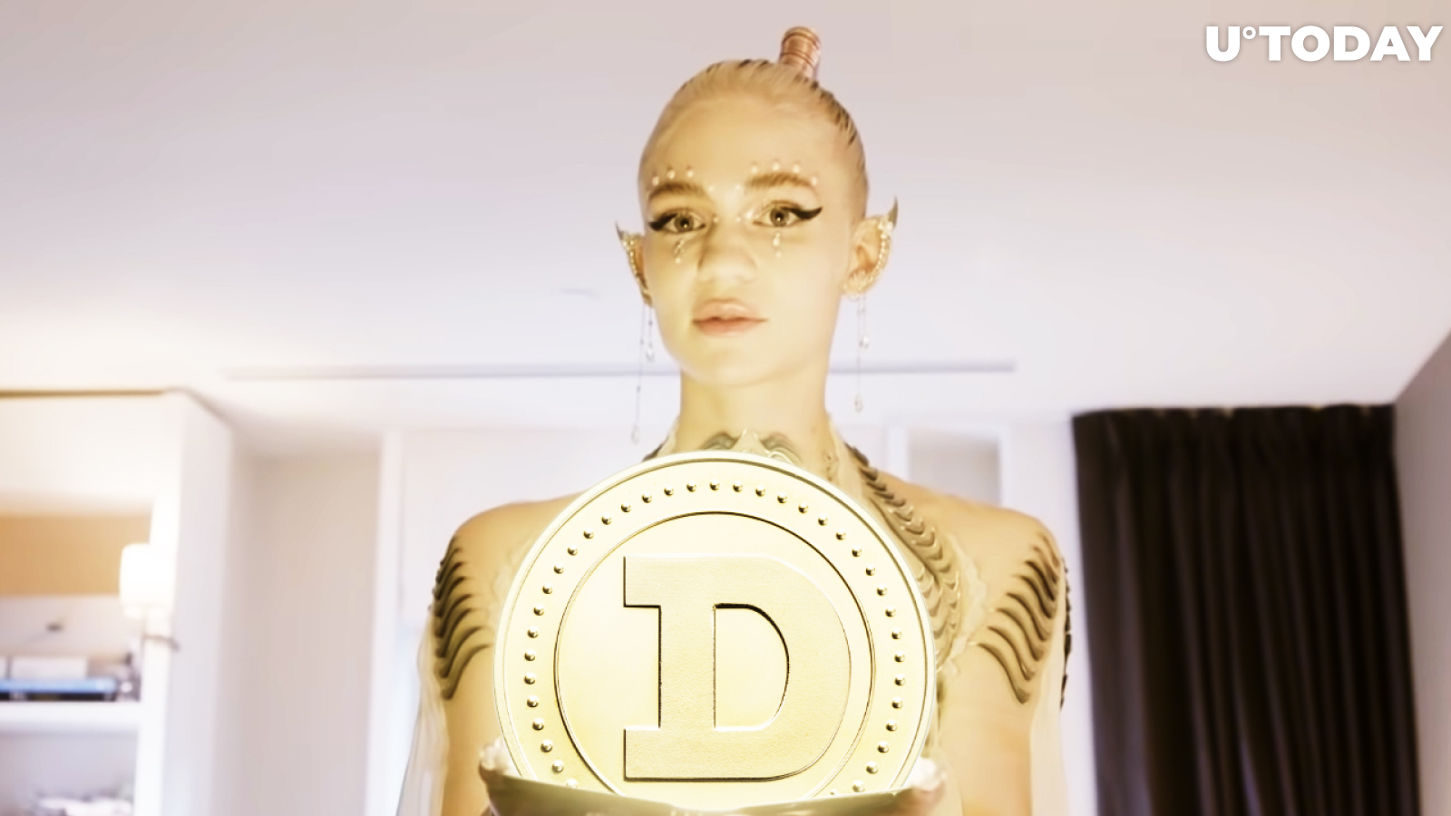 Elon Musk's Ex, Grimes, to Accept Dogecoin During Upcoming Merch Drop