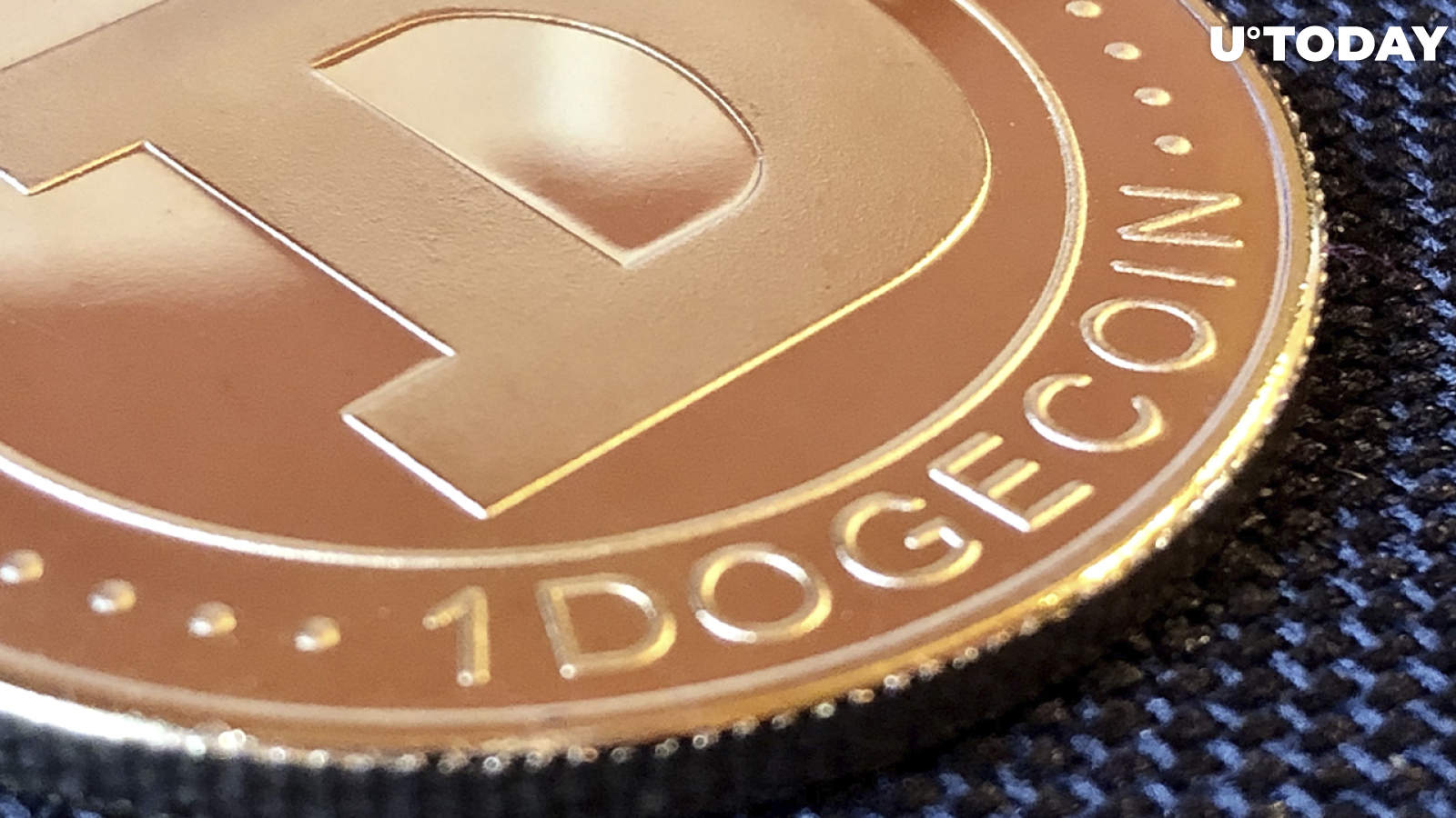 Dogecoin Whale Transactions Surge as Price Declines