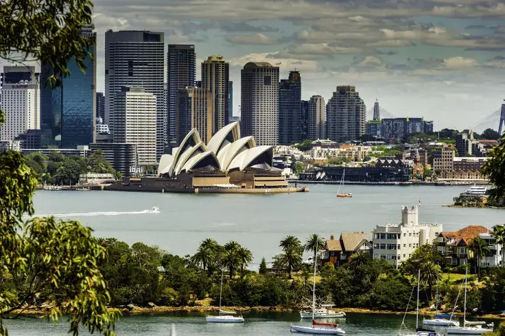 Australia's Top Financial Regulator Urges Investors Not to Put All Their Money Into Crypto 