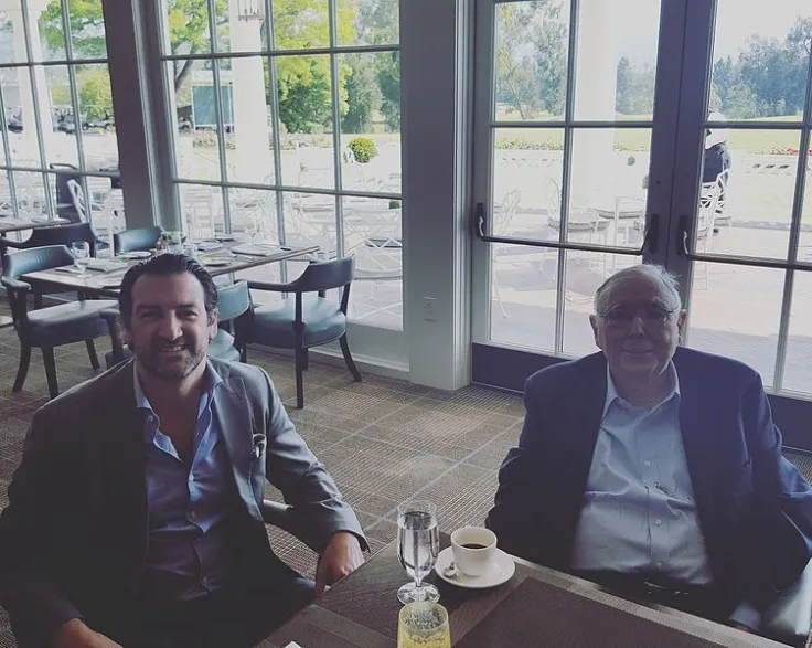 Warren Buffett's Right-Hand Man Calls for Banning Crypto, Compares It to Venereal Disease