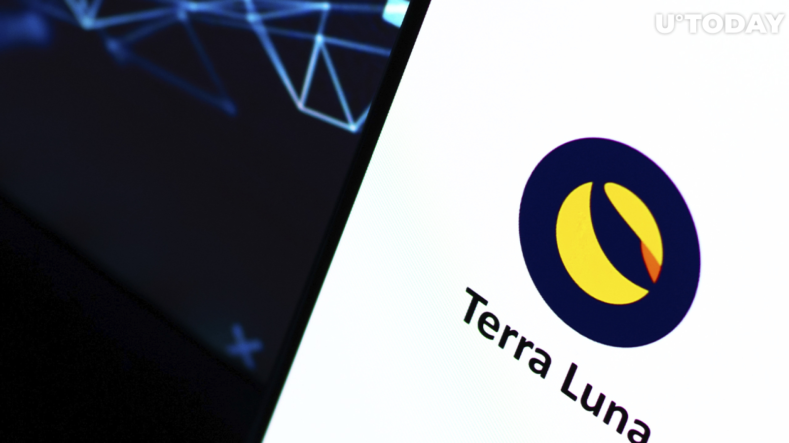 Terra (LUNA) Price Struggles to Hold Above $80 as FTX Lists UST